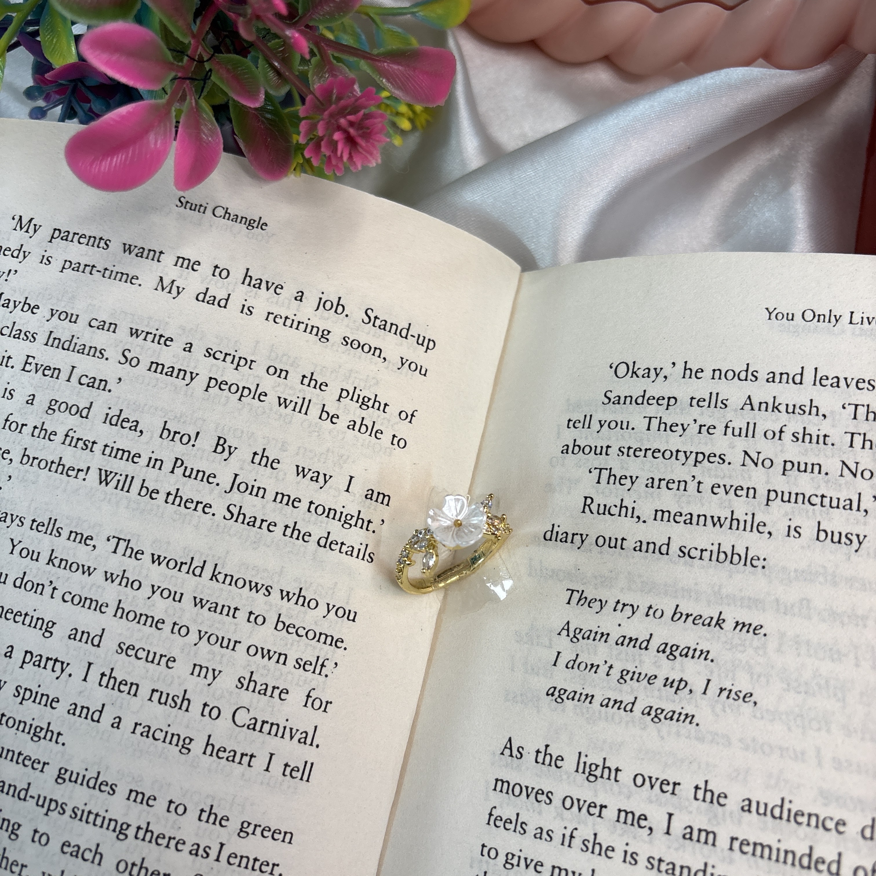 Pearl flower ring