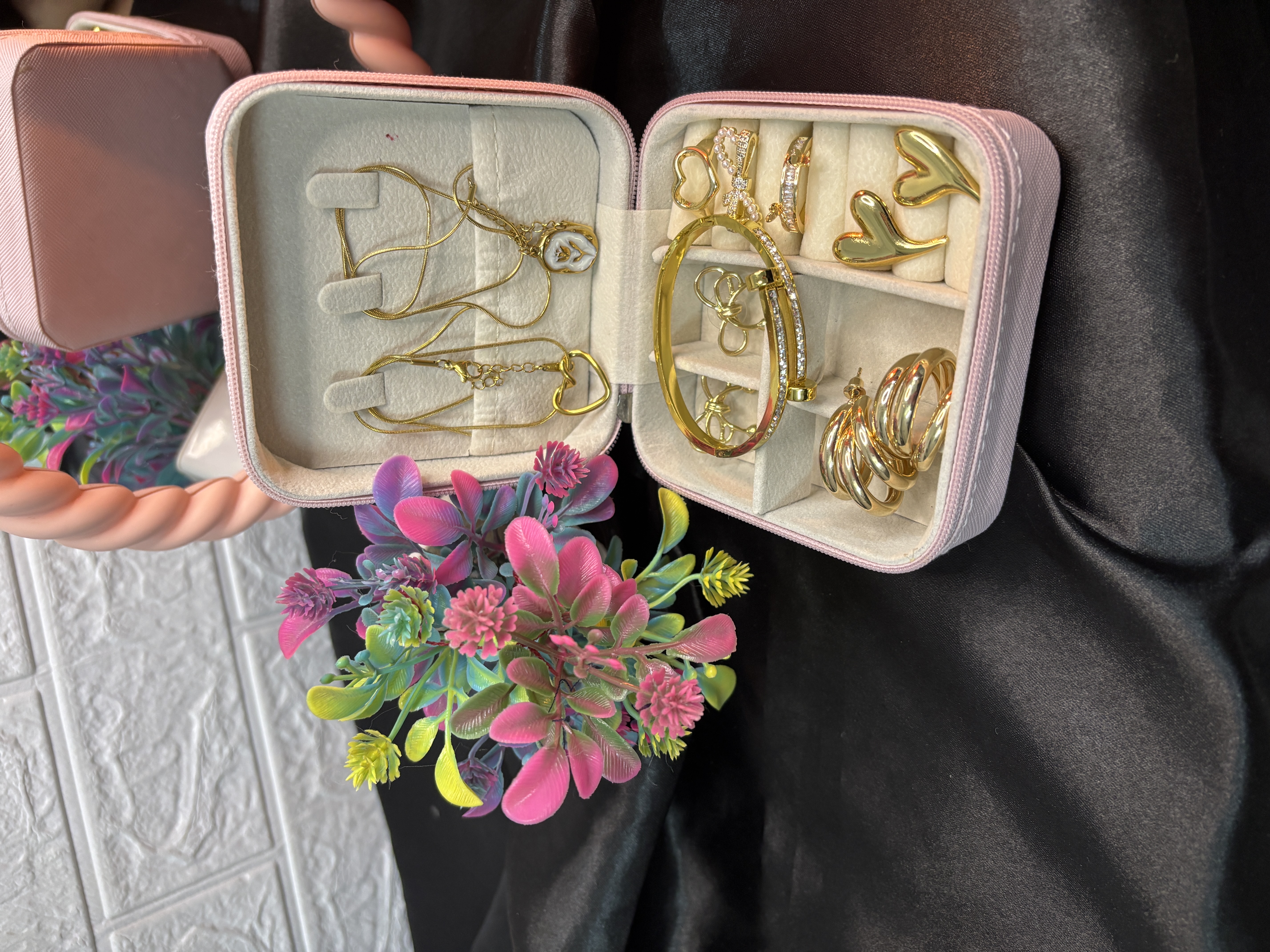 Her Jewellery box